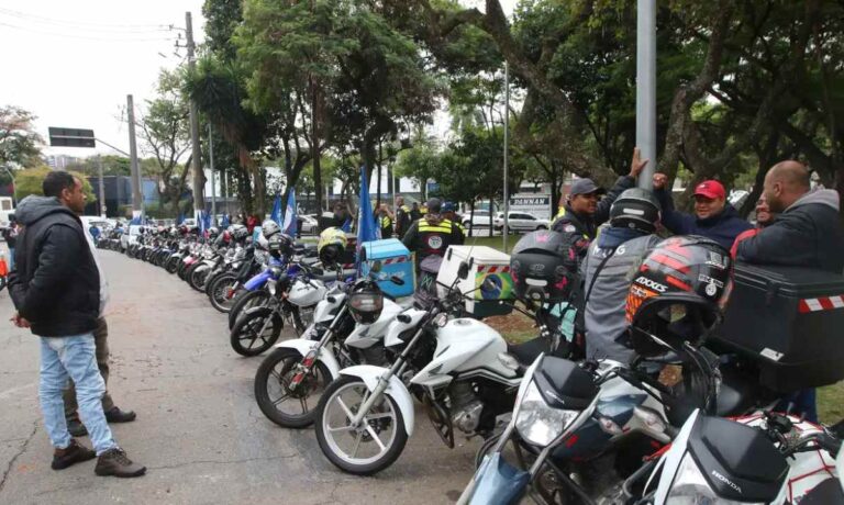 Motoristas-de-aplicativos-motos-Foto-Rovena-Rosa-Agencia-Brasil