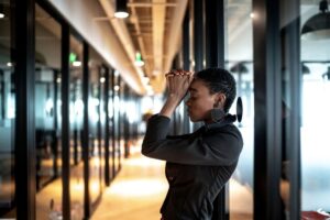 Mulher-cansada-estressada-Foto-Reproducao-iStock
