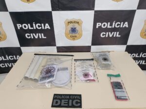 Mulher-e-presa-enquanto-embarcava-em-onibus-com-mais-de-600-gramas-de-maconha-Foto-Divulgacao-Ascom-PCBA