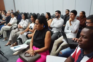 Oficina-de-licitacoes-e-contratos-SEDUC-17-06-2026-Foto-Gabriel-Calazans-9