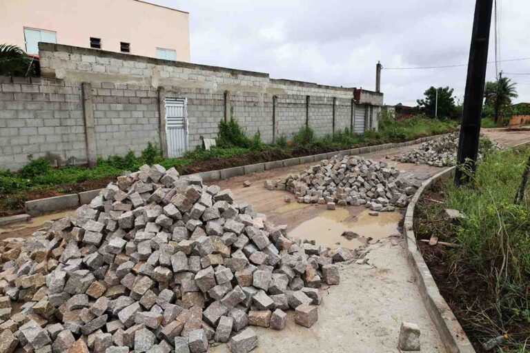 Pavimentacao-no-Santo-Antonio-dos-Prazeres-Foto-Marcelo-Magalhaes