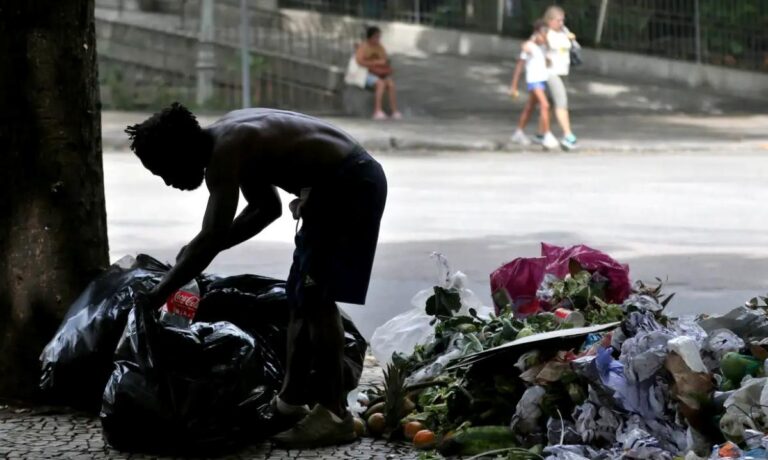 Pessoa-em-situacao-de-rua-Foto-Tania-Rego-Agencia-Brasil