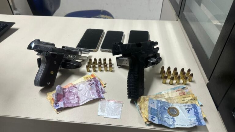 Policia-apreende-armas-municoes-e-drogas-em-Ipecaeta-Foto-PMBA-250626