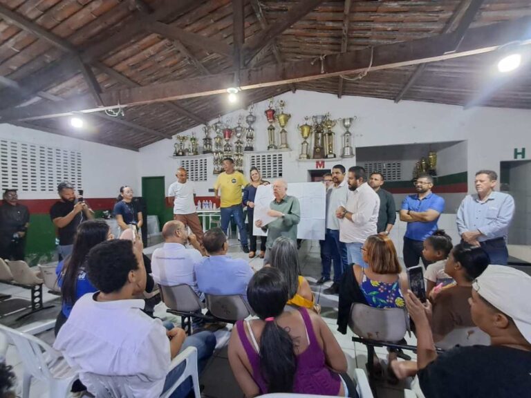 Prefeito-anuncia-inicio-das-obras-de-drenagem-do-bairro-Baraunas-para-depois-do-Sao-Joao-Foto-Ney-Silva-Acorda-Cidade