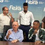 Prefeito-recebe-jogador-Anderson-Talisca-para-discutir-investimentos-e-projetos-para-o-esporte-em-Feira-de-Santana-Foto-Paulo-Jose-Acorda-Cidade