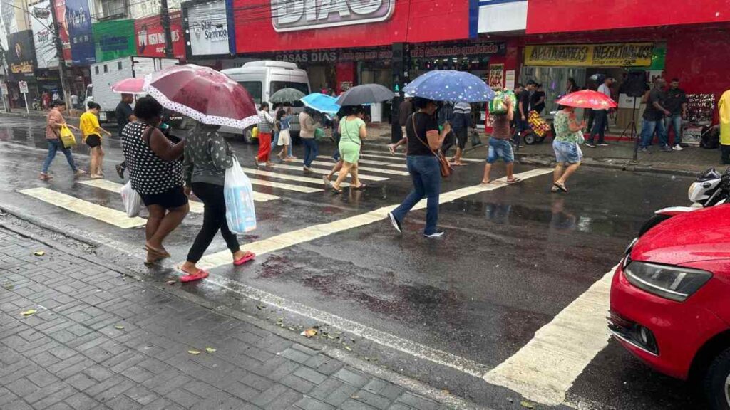 Transito-comercio-chuva-em-Feira_-foto-Paulo-Jose-9