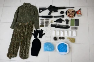 armas-roupascamufladas-drogas-suspeito-morto-acao-policial-belmonte