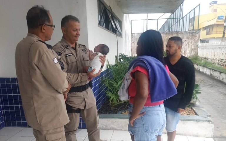 bebe-salvo-pm-porto-seguro