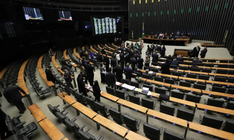 camara-dos-deputados-lula8321
