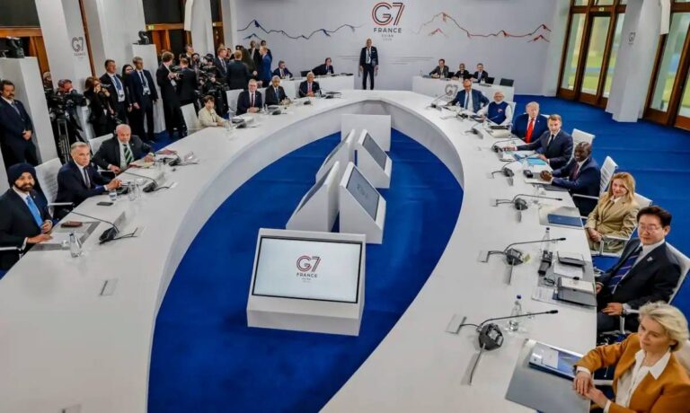 g7