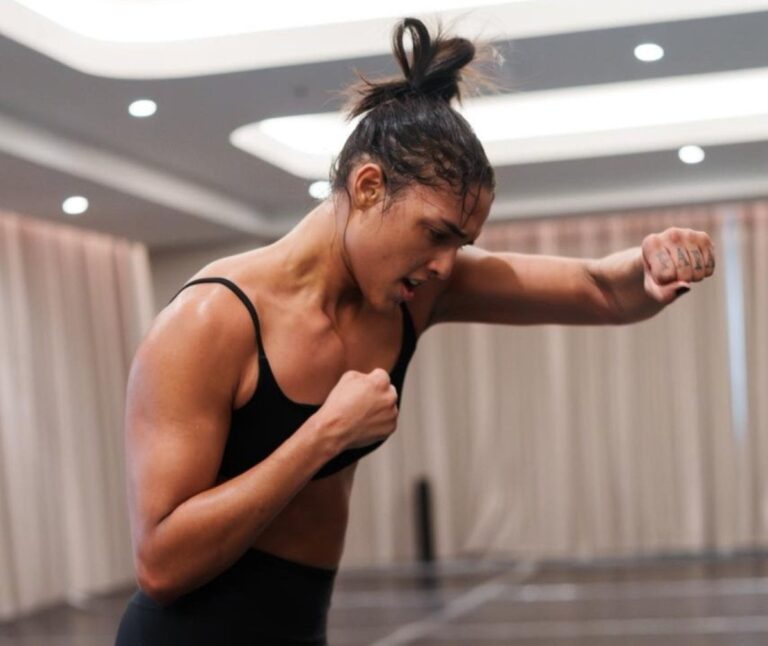 lutadora-feirense-mma-ufc-alice-pereira-foto-comissao-do-ufc-2