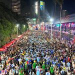 publico-Salvador-no-sabado-de-Carnaval-em-2026-foto-Sergio-Di-Salles-Acorda-Cidade-