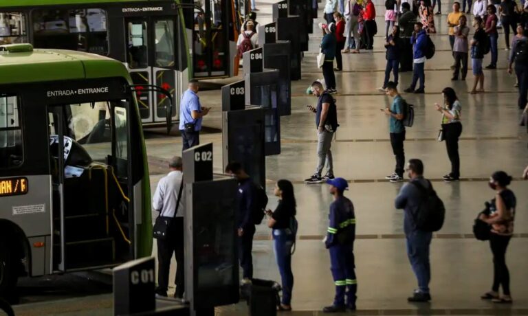 transporte-urbano_mcamgo_abr