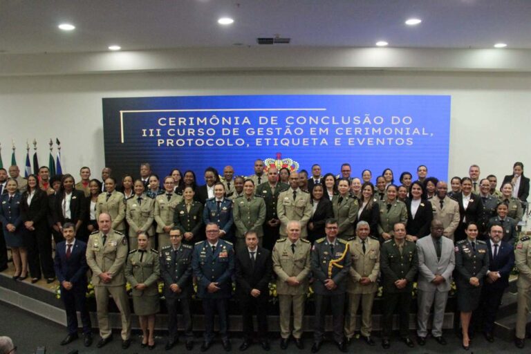 turma-de-curso-de-cerimonial-e-gestao-de-eventos-da-PMBA