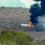 FogoCarretaBMF-Incendio-com-caminhao-na-BR-116