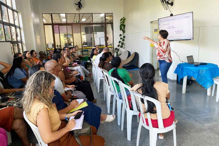 Secretaria-realiza-palestra-sobre-combate-a-violencia-contra-a-mulher-no-Sesc-Tomba-Foto-Karla-Ferreira-2