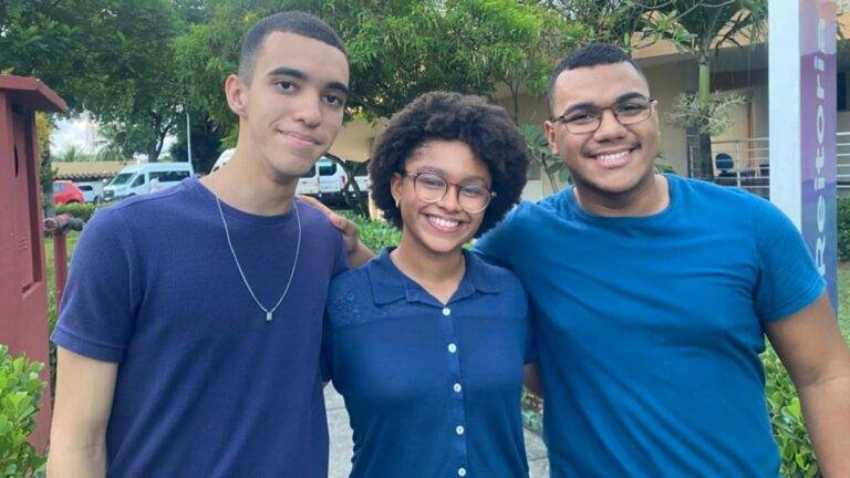 estudantes-da-rede-estadual-da-Bahia-campeonato-de-robotica-2