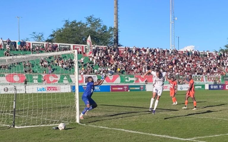 jogadores-Fluminense-de-Feira-jogador-Ze-Gatinha-foto-ED-Santos-Aocrda-Cidade-02-1