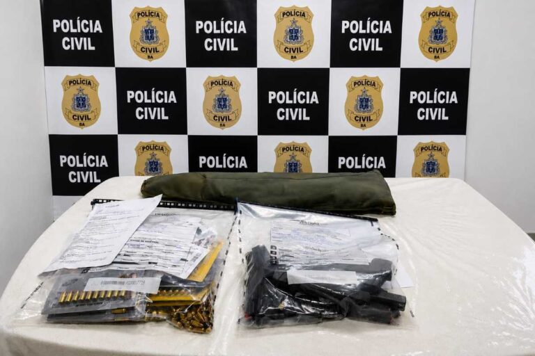 Armas-e-municoes-apreendidos-Rio-Real