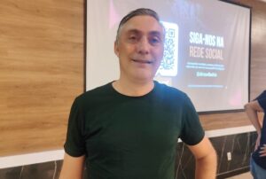 Carlos-Medeiros-empresario-evento-da-Abrasel-Associacao-Brasileira-de-Bares-e-restaurantes-em-feira-de-santana-foto-ed-santos-acorda-cidade-