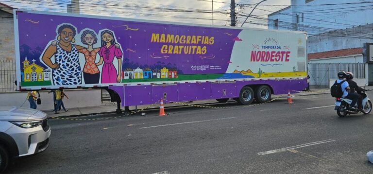 Carreta-Instituto-Americas-Amigas-exame-mulheres-mamografias-Feira-de-Santana-foto-Paulo-jose-Acorda-Cidade-