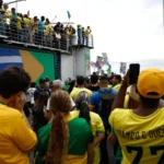 Comicio-direita-1