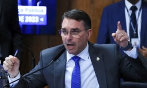 Flavio-Bolsonaro