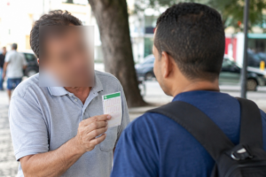 Golpe-do-falso-bilhete-premiado-ainda-faz-vitimas-pelo-pais-foto-reproducao-