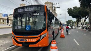 Novos-onibus-em-Feira-de-Santana-2
