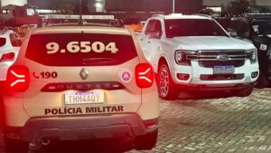PM-recupera-em-Feira-de-Santana-caminhonete-roubada-em-Santa-Barbara-foto-divulgacao-