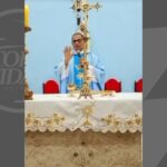 Padre-em-missa-interrompida-por-troca-de-tiros