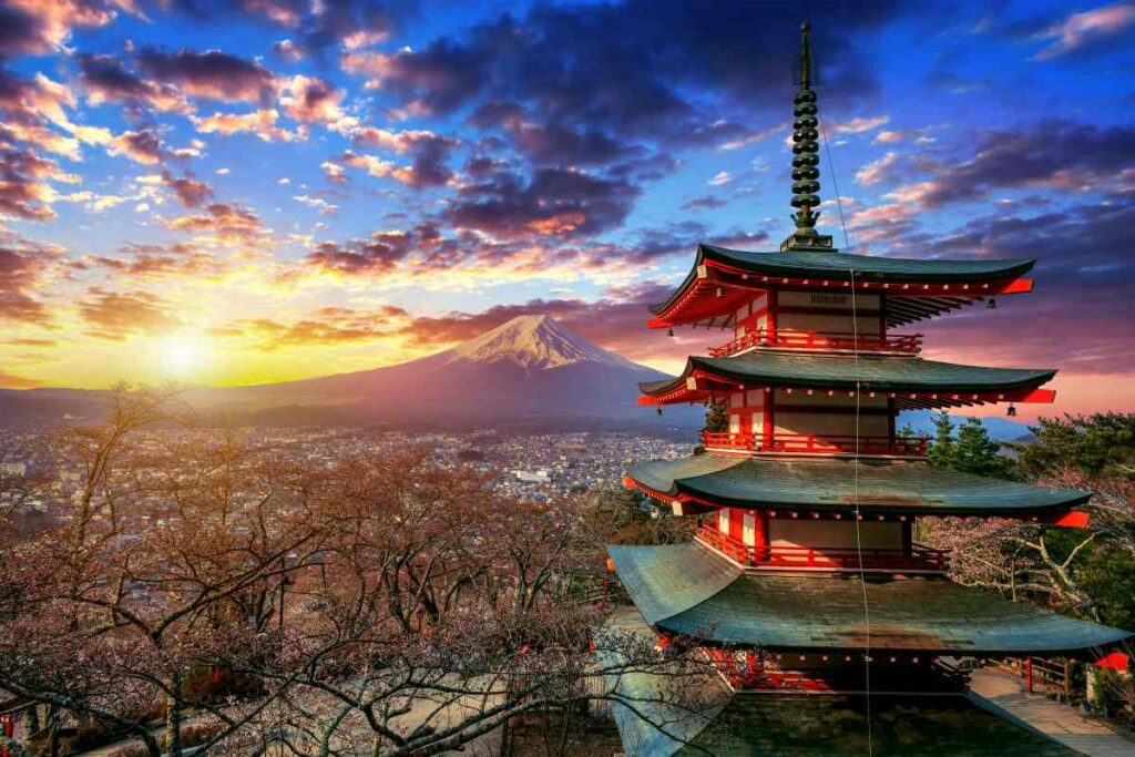Pagode-Chureito-e-montanha-Fuji-ao-por-do-sol-no-Japao
