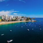 Prefeitura-de-Salvador-instala-boias-no-Porto-da-Barra-para-afastar-embarcacoes-entenda-foto-mar-embarcacoes-Baia-de-todos-os-santos-praia-2