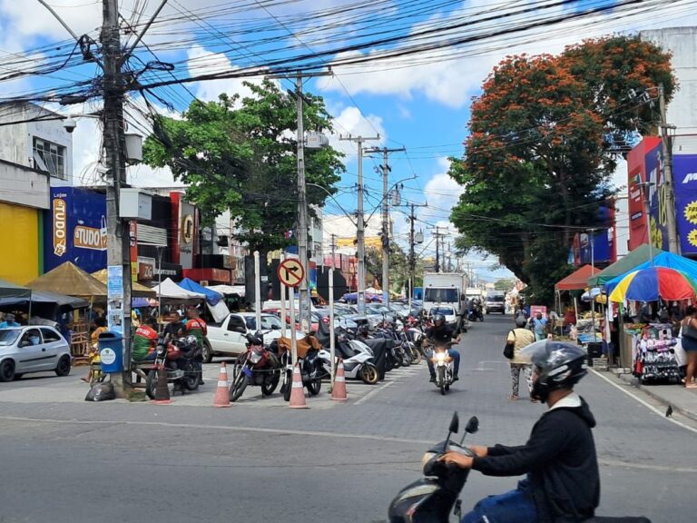 Rua-Marechal-Deodoro-centro-de-Feira-de-Santana-comercio-foto-ney-silva-acorda-cidade