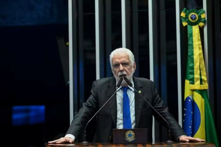 Senador-e-lider-do-governo-no-Senado-Jaques-Wagner-Foto-Carlos-Moura-Agencia-Senado