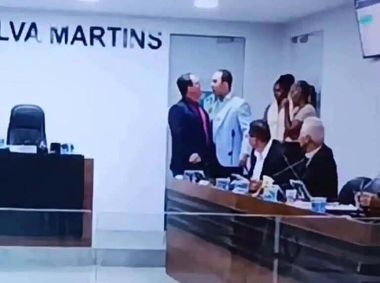Sessao-na-Camara-de-Riachao-do-Jacuipe-termina-em-socos-entre-vereadores-Foto-Reproducao-Redes-Sociais-060826