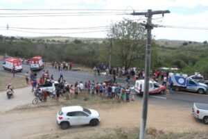 Tres-pessoas-morrem-em-acidentes-neste-domingo-em-Conceicao-do-Coite-Foto-Raimundo-Mascarenhas