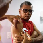 Vacinacao-contra-a-Influenza_-foto-Leonardo-Rattes-Sesab