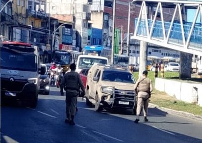 acao-policial-em-Pernambues