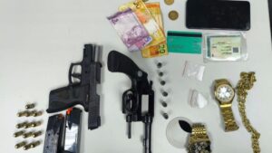 apreensao-de-arma-de-fogo-pela-Rondesp-foto-divulgacao-01