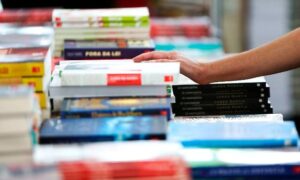 edit_marcelo-camargo_abr-livros-didaticos