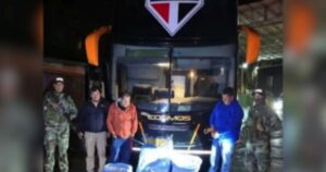 onibus-que-transportaria-equipe-do-SP-interceptado-com-drogas-na-Bolivia