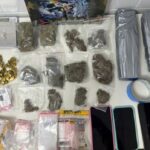 Apos-denuncia-de-entregador-PM-apreende-drogas-no-Campo-Limpo-e-conduz-quatro-a-delegacia-foto-divulgacao-