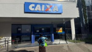 Caixa-em-greve_-foto-PJ-2