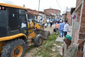 Cinco-ruas-de-Bonfim-de-Feira-recebem-obras-de-drenagem-de-aguas-pluviais-Foto-Jorge-Magalhaes