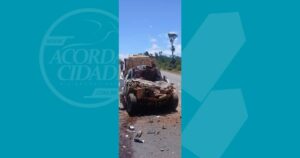 Colisao-entre-dois-carros-deixa-uma-pessoa-morta-e-outra-ferida-em-Camacari-Foto-Reproducao-Redes-Sociais