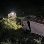 Dois-trabalhadores-morrem-apos-caminhao-tombar-e-cair-em-ribanceira-Foto-Reproducao-Radar-News