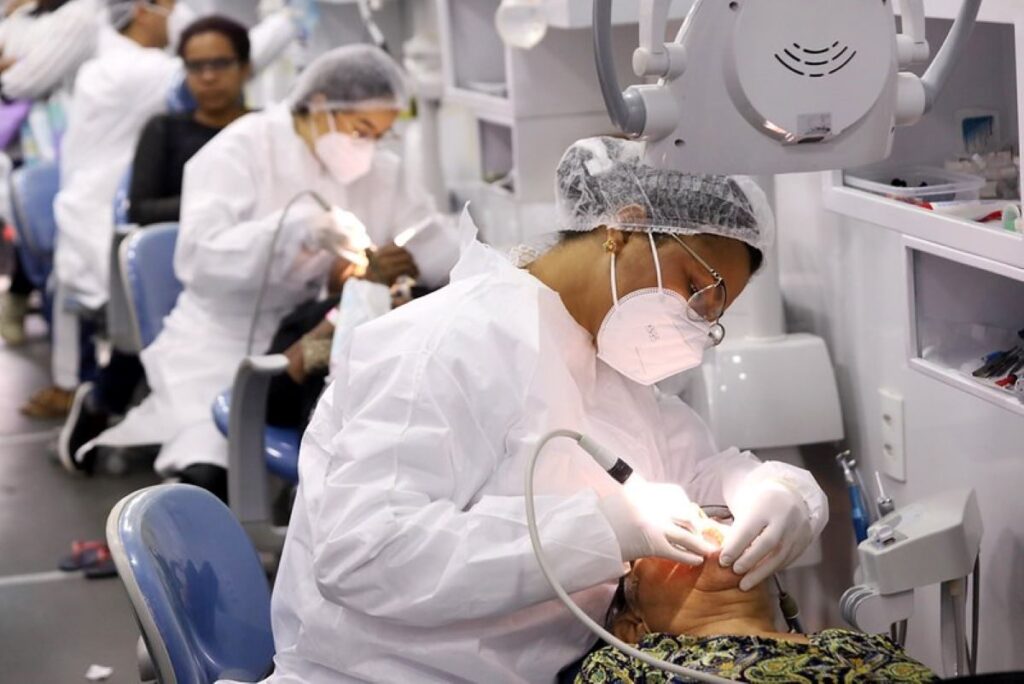 Empregos-formais-Bahia-Dentista-Foto-Divulgacao