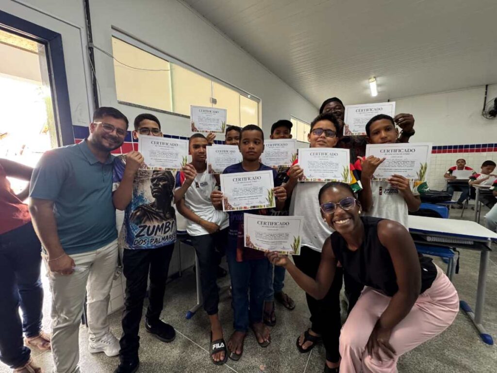 Estudantes-da-rede-municipal-de-Antonio-Cardoso-concluem-oficinas-de-Ingles-e-Ioruba-Foto-Divulgacao-2