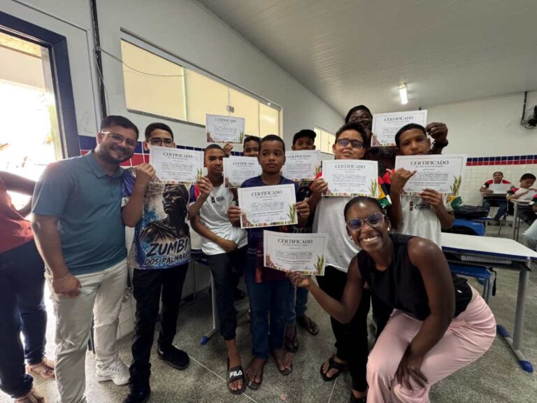 Estudantes-da-rede-municipal-de-Antonio-Cardoso-concluem-oficinas-de-Ingles-e-Ioruba-Foto-Divulgacao-2